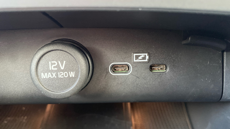 Volvo XC40 2.0 B3P Ultra Dark 5dr Auto Petrol Estate